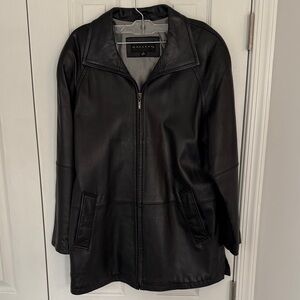Gallery Women's Sleek Black Leather Jacket